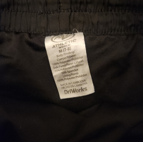 4 pairs  7/8 shorts - Picture 7 of 16